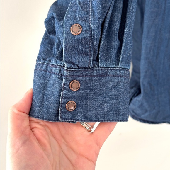 Women's XL‎ Embroidered Flower Denim Snap Button Up English Country Side Garden - Picture 7 of 13